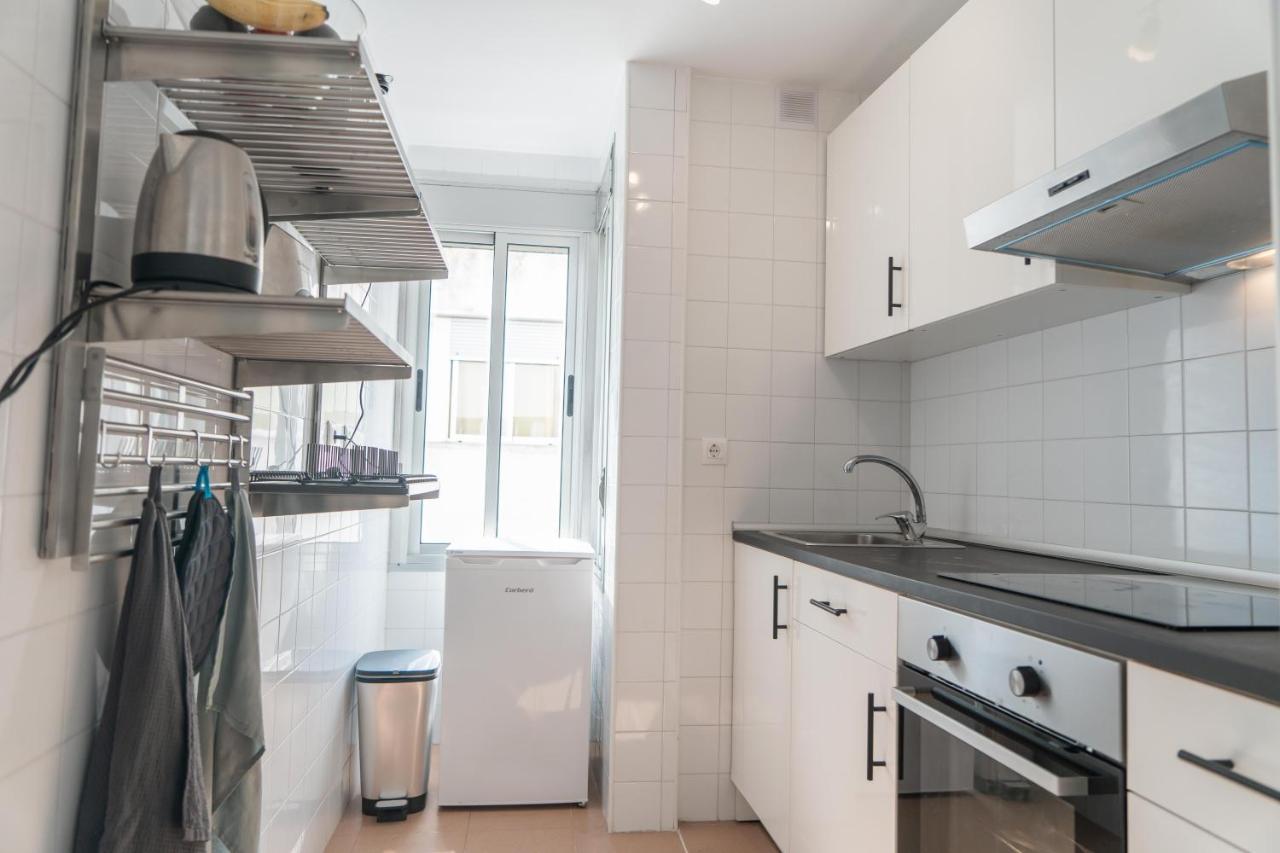 Central Penthouse With Large Private Terrace, 2 Bd Appartement Tarifa Buitenkant foto